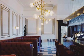 The Cliff Hotel