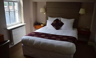 The Cliff Hotel