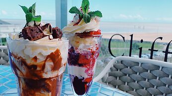 The Cliff Hotel