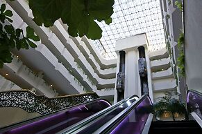 HS HOTSSON Hotel Leon