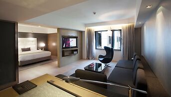 The Mira Hong Kong Hotel