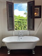 Hermitage Nevis
