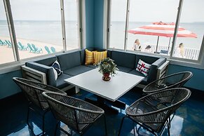 Breakers Resort & Beach Bar