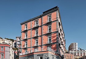 De Bonart Naples, Curio Collection by Hilton