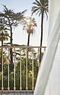 De Bonart Naples, Curio Collection by Hilton