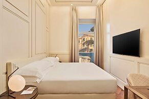 De Bonart Naples, Curio Collection by Hilton