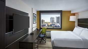Holiday Inn Express Windsor Waterfront by IHG