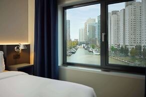 DoubleTree by Hilton Rotterdam Centre