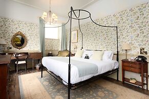 Crown Hotel