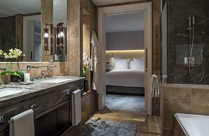 Four Seasons Hotel Singapore