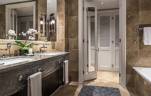 Four Seasons Hotel Singapore