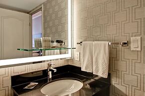 DoubleTree by Hilton Hotel Toronto Downtown