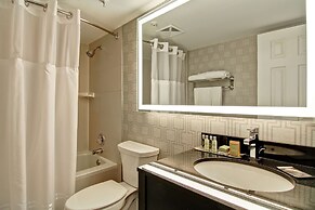 DoubleTree by Hilton Hotel Toronto Downtown