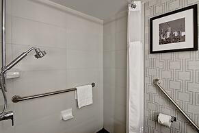 DoubleTree by Hilton Hotel Toronto Downtown