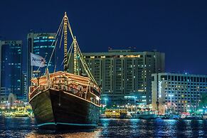 Radisson Blu Hotel, Dubai Deira Creek