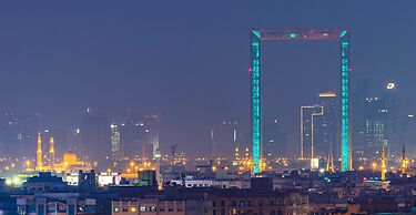 Radisson Blu Hotel, Dubai Deira Creek
