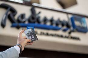 Radisson Blu Hotel, Dubai Deira Creek