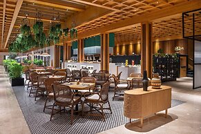 Radisson Blu Hotel, Dubai Deira Creek