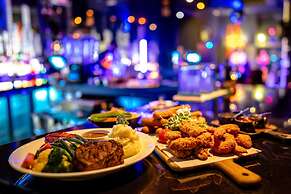 Radisson Blu Hotel, Dubai Deira Creek