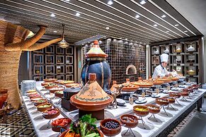 Radisson Blu Hotel, Dubai Deira Creek