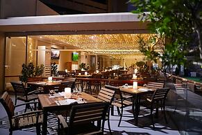 Radisson Blu Hotel, Dubai Deira Creek