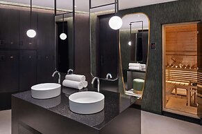 Radisson Blu Hotel, Dubai Deira Creek