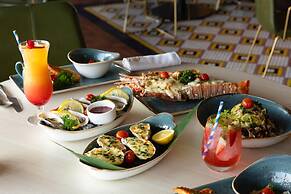 Radisson Blu Hotel, Dubai Deira Creek