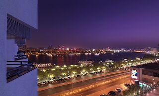 Radisson Blu Hotel, Dubai Deira Creek