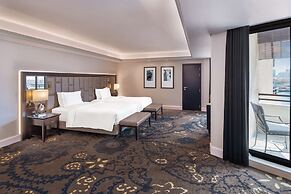 Radisson Blu Hotel, Dubai Deira Creek