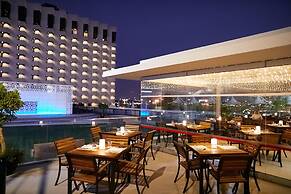 Radisson Blu Hotel, Dubai Deira Creek