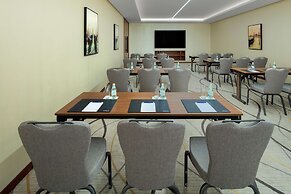 Radisson Blu Hotel, Dubai Deira Creek