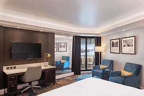 Radisson Blu Hotel, Dubai Deira Creek