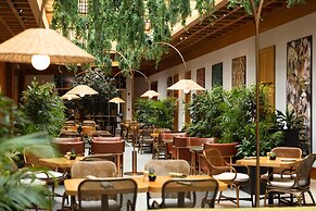 Radisson Blu Hotel, Dubai Deira Creek