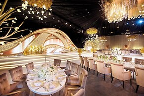 Sheraton Grand Doha Resort & Convention Hotel