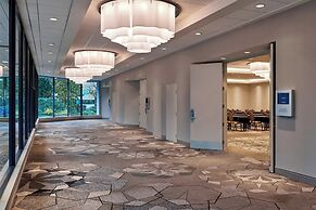 Sheraton Vancouver Guildford Hotel
