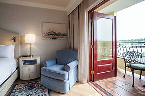 Delamar Greenwich Harbor