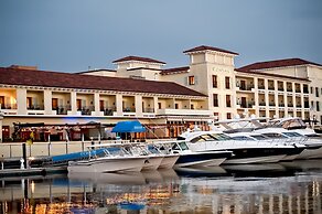 Delamar Greenwich Harbor