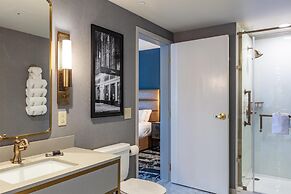 The Yorktowne Hotel, Tapestry Collection by Hilton