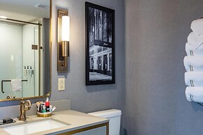 The Yorktowne Hotel, Tapestry Collection by Hilton