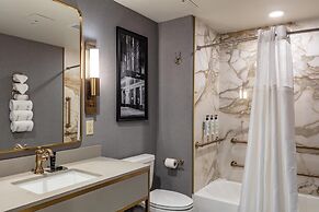 The Yorktowne Hotel, Tapestry Collection by Hilton