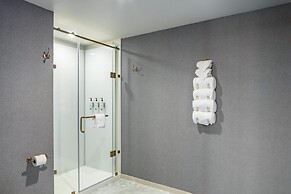 The Yorktowne Hotel, Tapestry Collection by Hilton