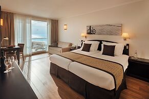 Crowne Plaza Tel Aviv Beach by IHG