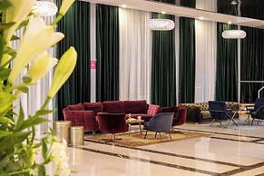 Crowne Plaza Tel Aviv Beach by IHG