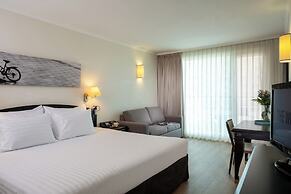 Crowne Plaza Tel Aviv Beach by IHG