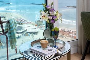 Crowne Plaza Tel Aviv Beach by IHG