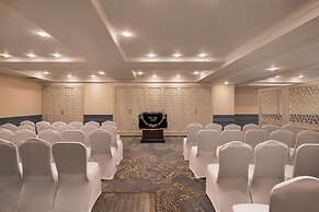 Crowne Plaza Tel Aviv Beach by IHG