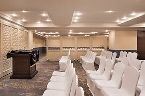Crowne Plaza Tel Aviv Beach by IHG
