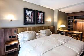 Central Plaza Hotel