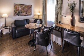 Central Plaza Hotel