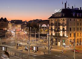 Central Plaza Hotel
